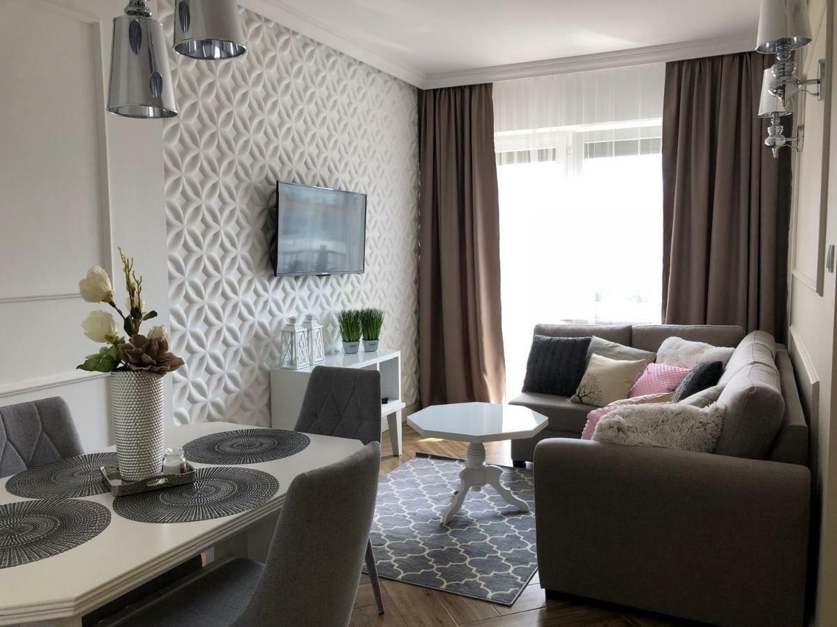 Family & Business Elegant Apartments Ul Warszawska - 2 Bedroom, Balcony, Parking Kielce Exterior foto