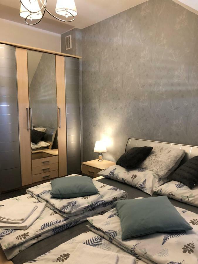 Family & Business Elegant Apartments Ul Warszawska - 2 Bedroom, Balcony, Parking Kielce Exterior foto