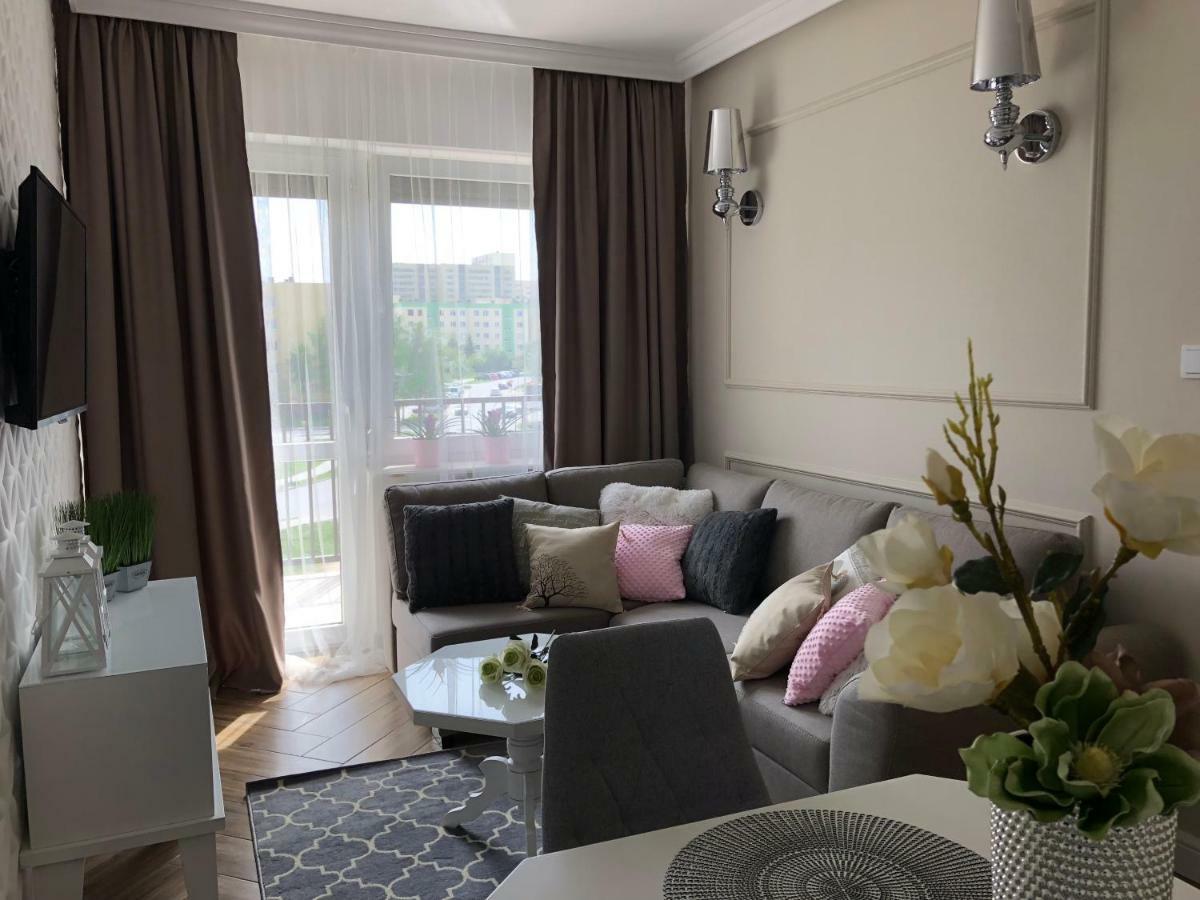 Family & Business Elegant Apartments Ul Warszawska - 2 Bedroom, Balcony, Parking Kielce Exterior foto